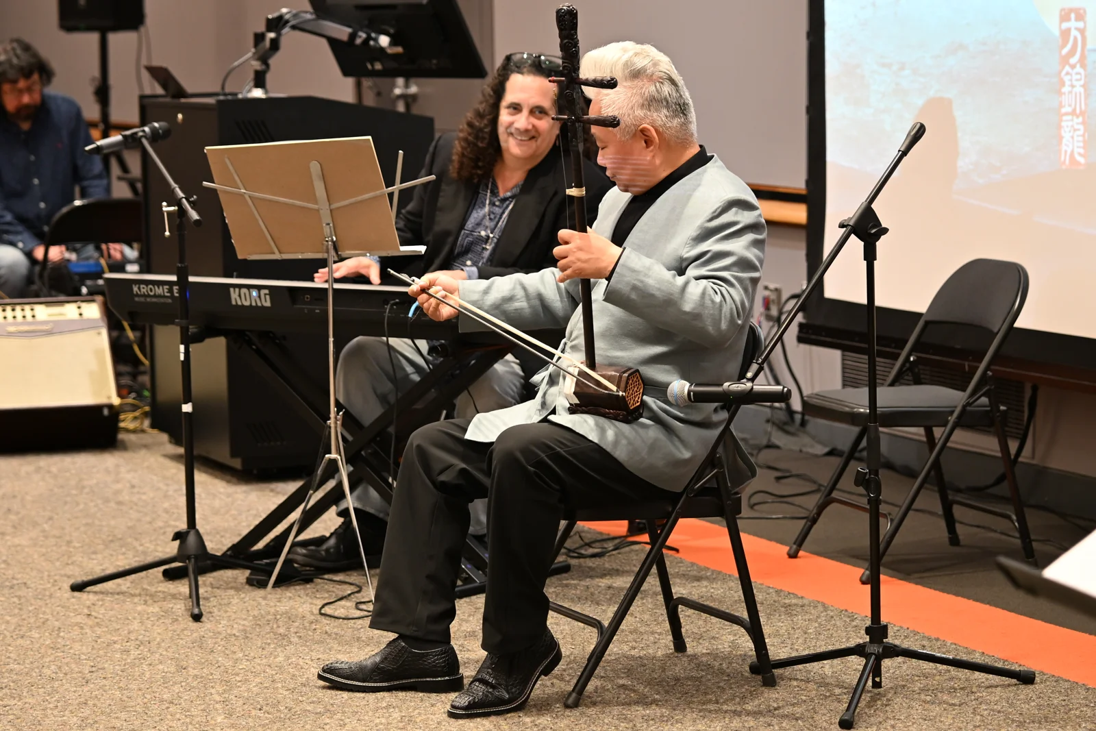 Fang Jinlong performing in the Princeton programme